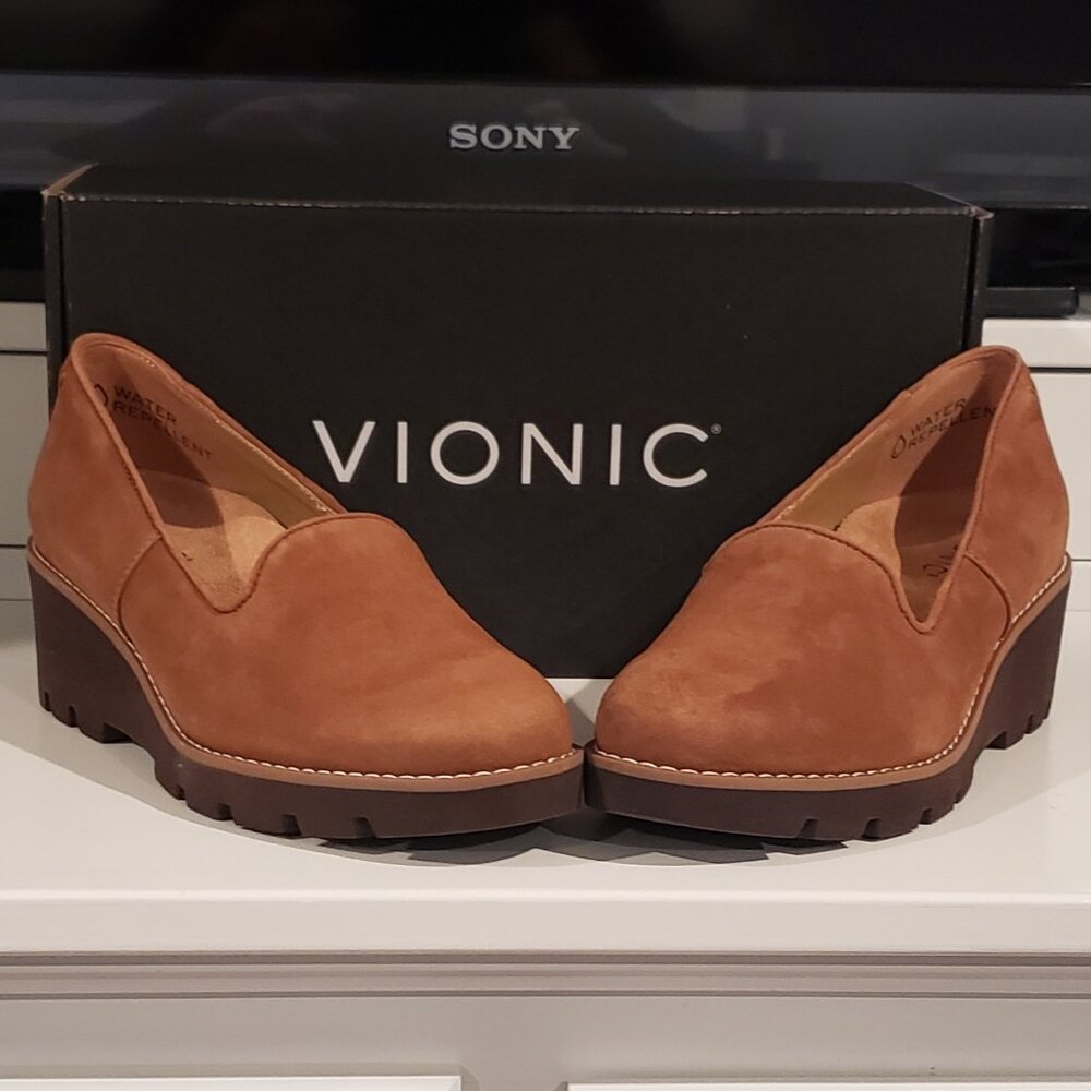 Vionic Tan and Brown Flats with Comfort and Style - Picture 2 of 7